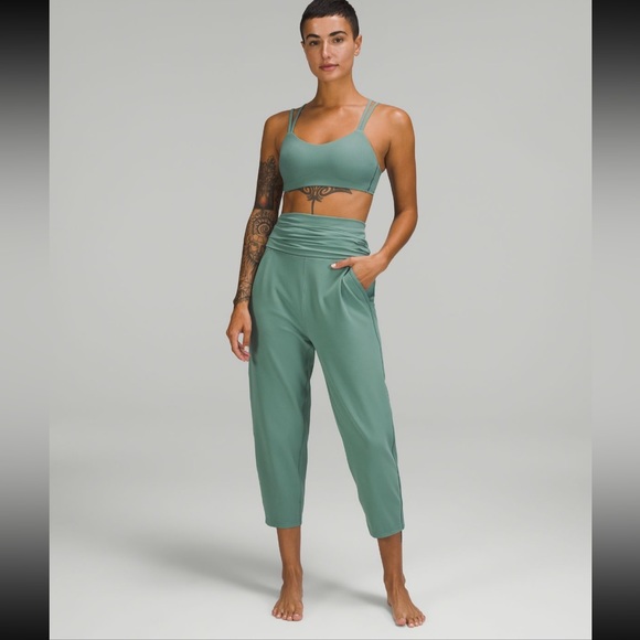 Lululemon Align SHR Ribbed Waist Cropped Jogger - Picture 2 of 7